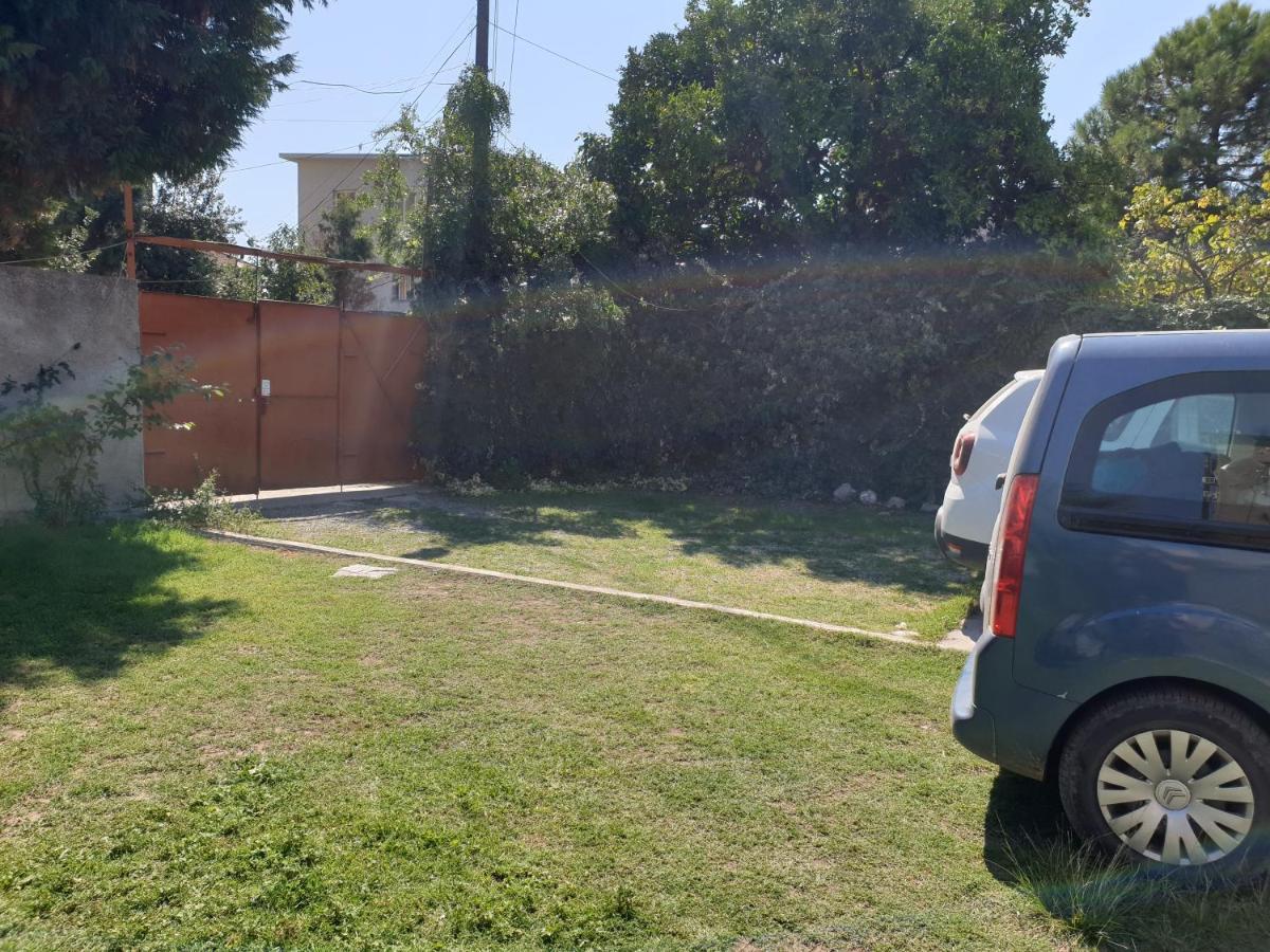 Barlin Guesthouse Grill&Camping Shkodër Exteriör bild