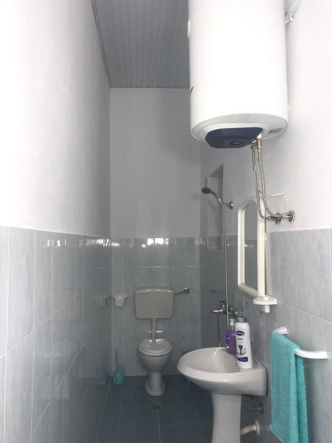 Barlin Guesthouse Grill&Camping Shkodër Exteriör bild