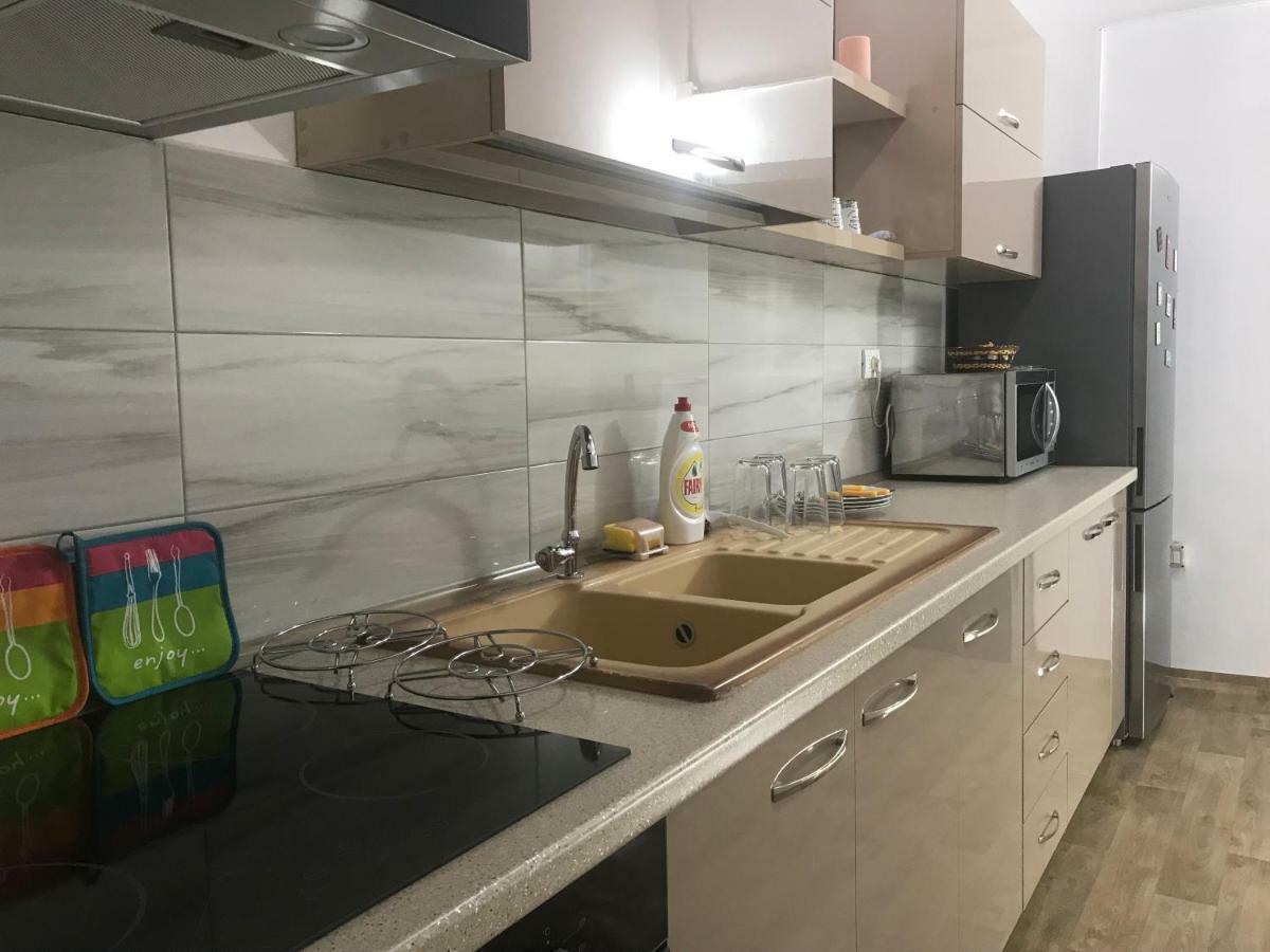 Barlin Guesthouse Grill&Camping Shkodër Exteriör bild
